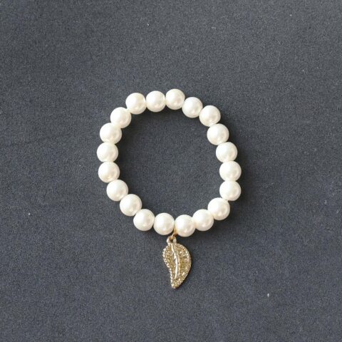 White Pearl with Leaf Charm Glass Beads Bracelet